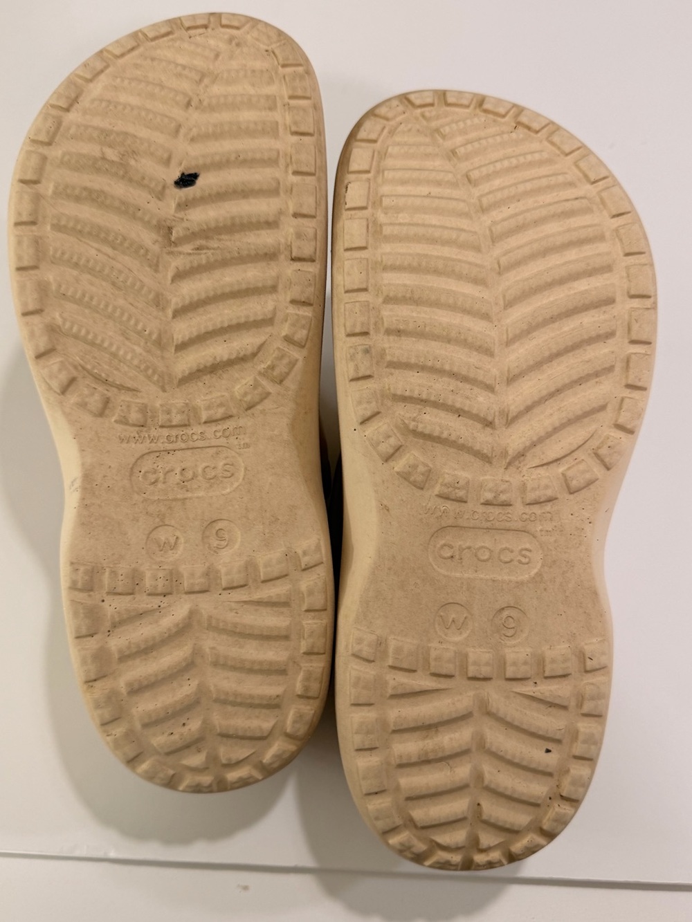 Crocs Iconic Comfort Chunky Platform Slip On Clogs Beige Tan Size 9 - Picture 8 of 9